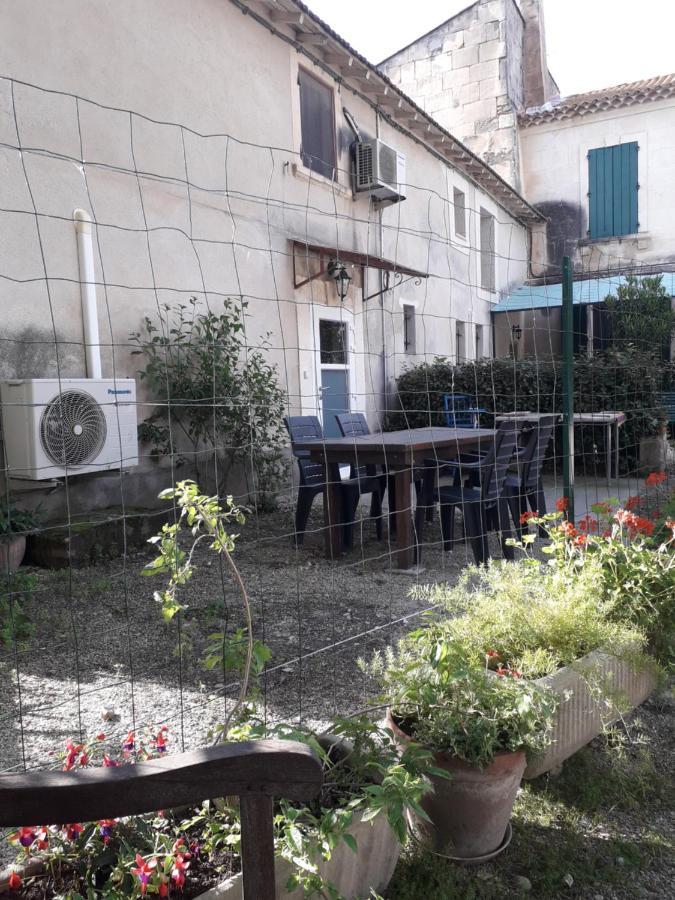 Le Rebattu 3 Appartamento Raphèle Esterno foto