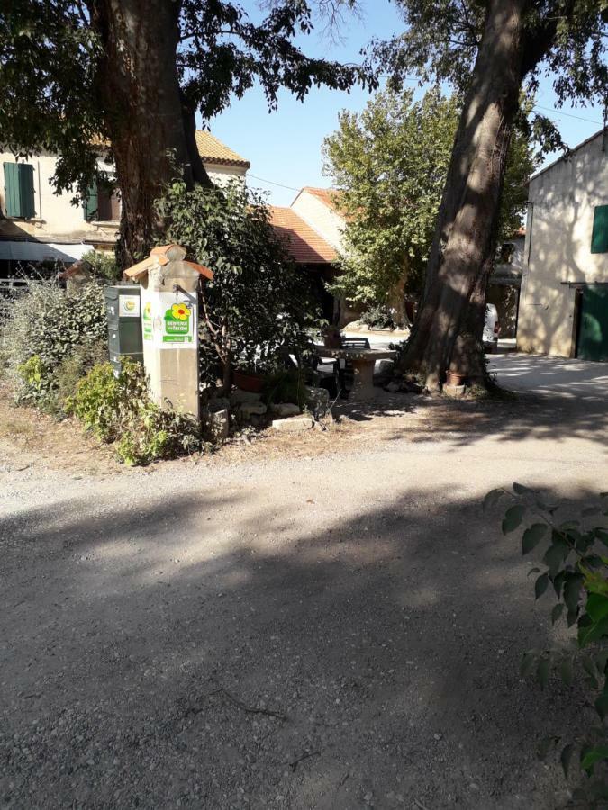 Le Rebattu 3 Appartamento Raphèle Esterno foto